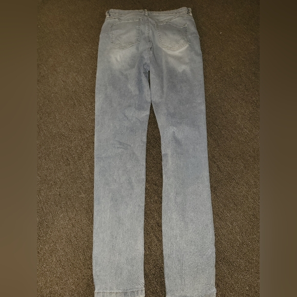 Jeans - Picture 2 of 3